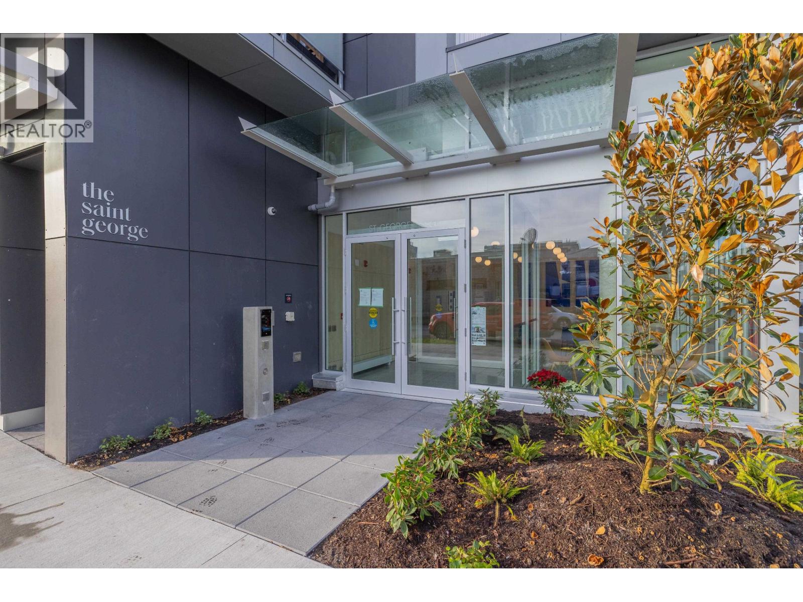 520 2471 St George Street, Vancouver, British Columbia  V5T 0L8 - Photo 2 - R3083453