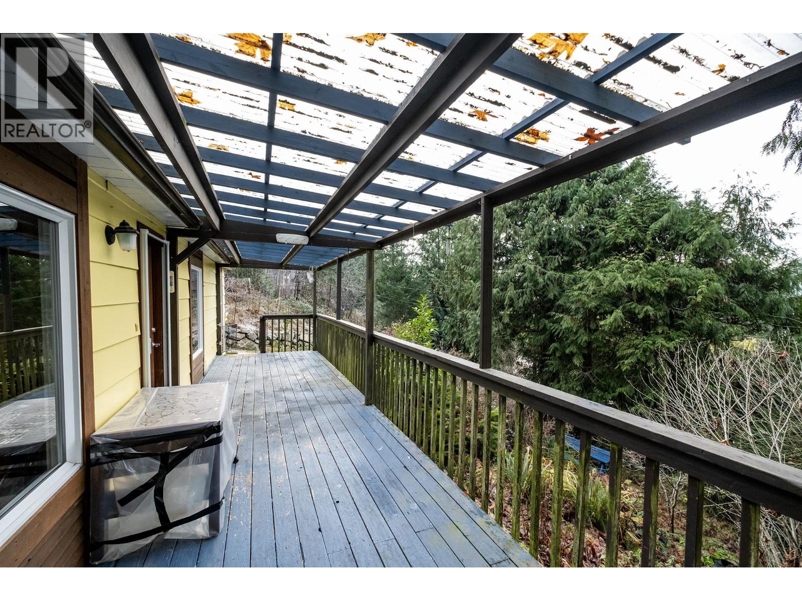 5863 Sandy Hook Road, Sechelt, British Columbia  V7Z 0C8 - Photo 19 - R3083435