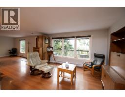 5863 SANDY HOOK ROAD, Sechelt, British Columbia
