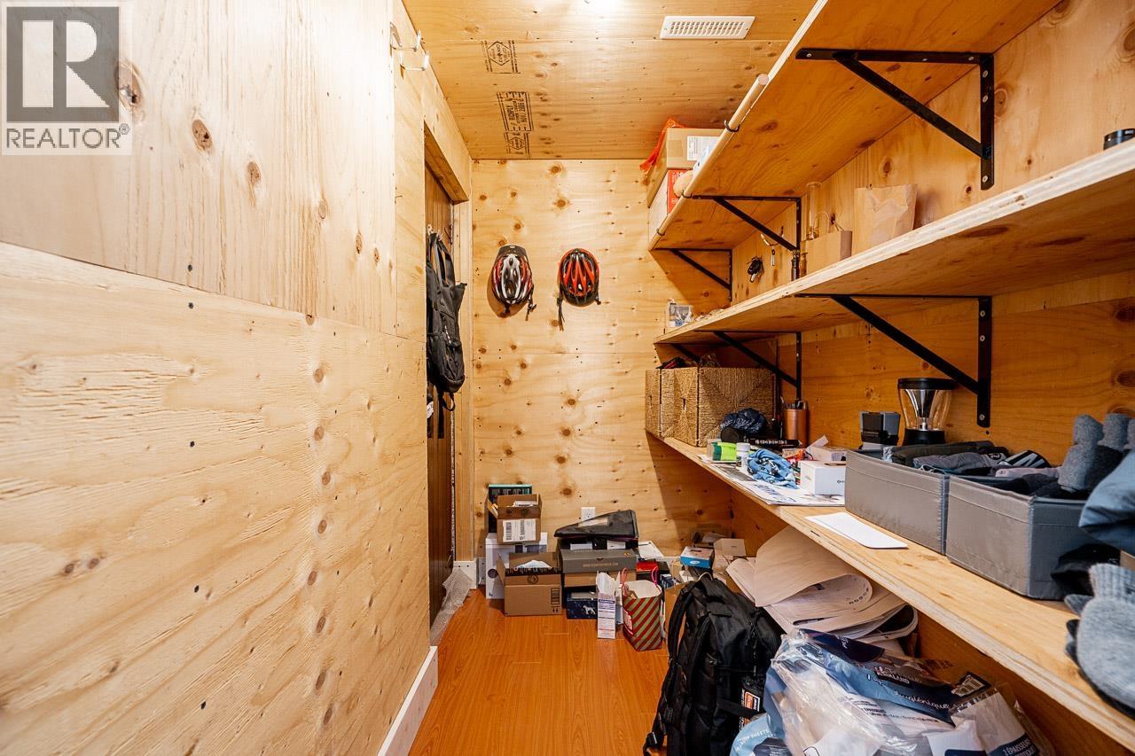 4871 Highlawn Drive, Burnaby, British Columbia  V5C 3T2 - Photo 31 - R3083443