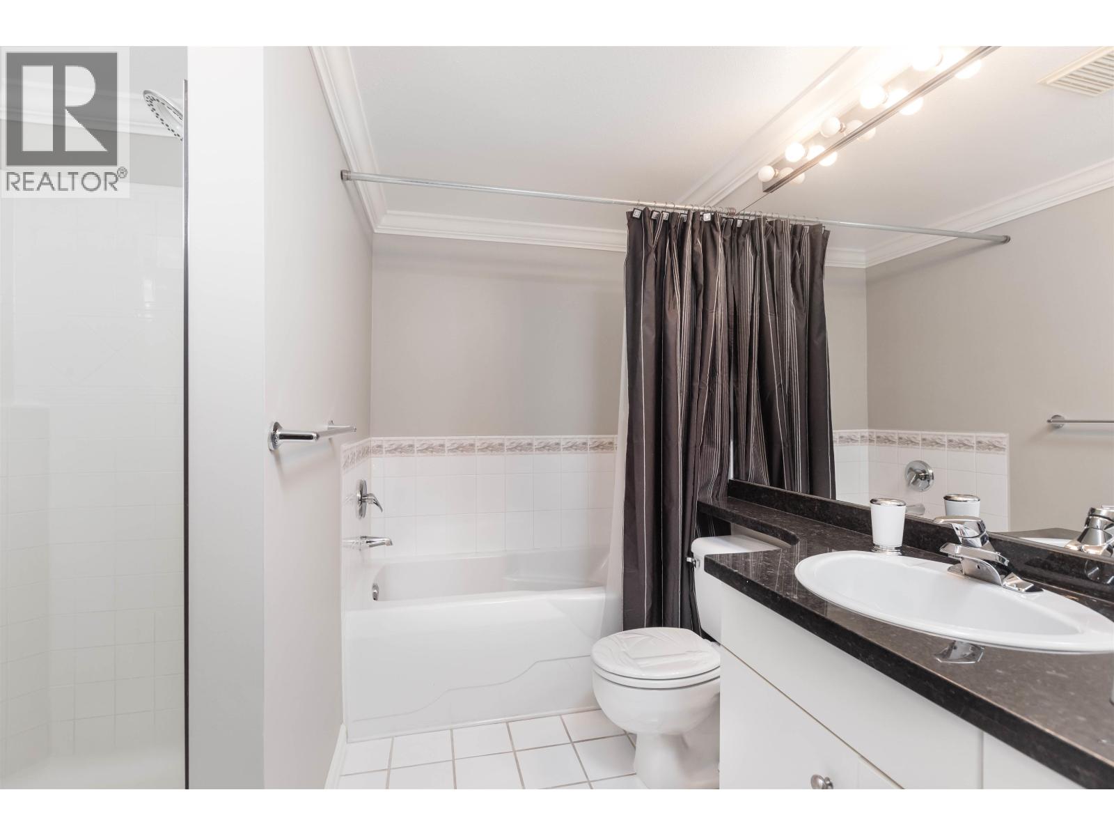 219 332 Lonsdale Avenue, North Vancouver, British Columbia  V7M 3M5 - Photo 13 - R3083455