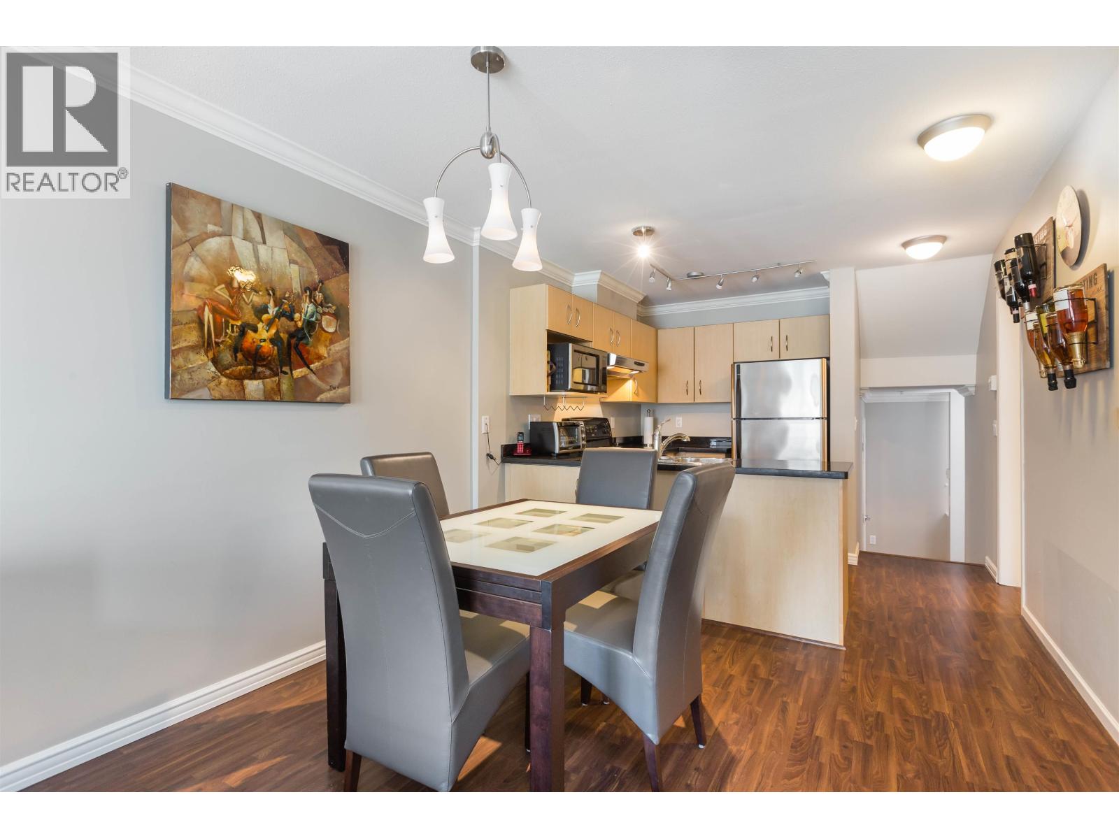 219 332 Lonsdale Avenue, North Vancouver, British Columbia  V7M 3M5 - Photo 6 - R3083455