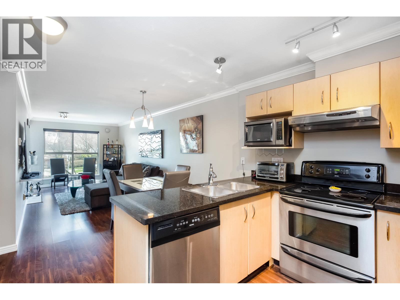 219 332 Lonsdale Avenue, North Vancouver, British Columbia  V7M 3M5 - Photo 8 - R3083455