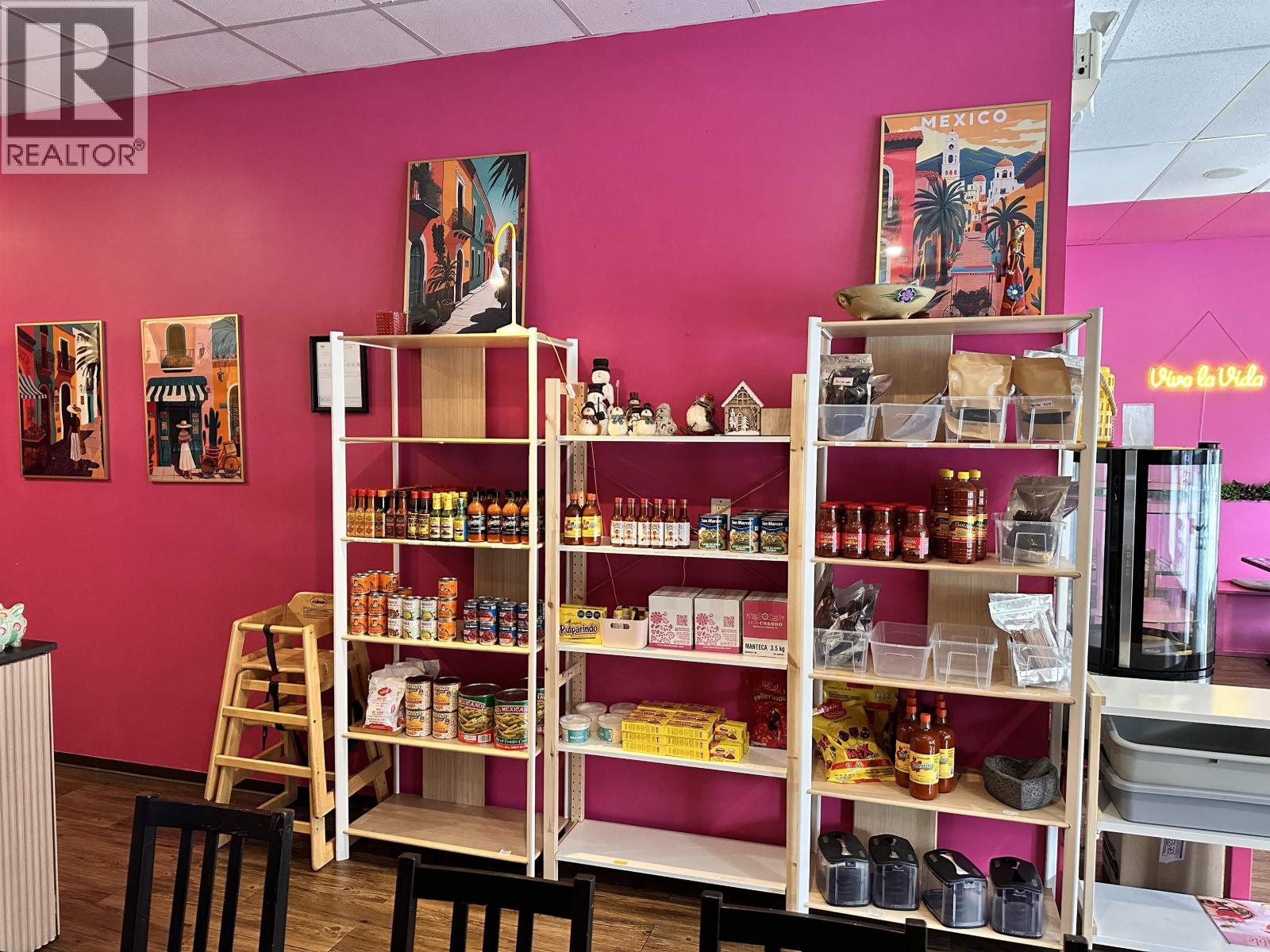 38209 Westway Avenue, Squamish, British Columbia  V8B 0Y5 - Photo 9 - C8075557