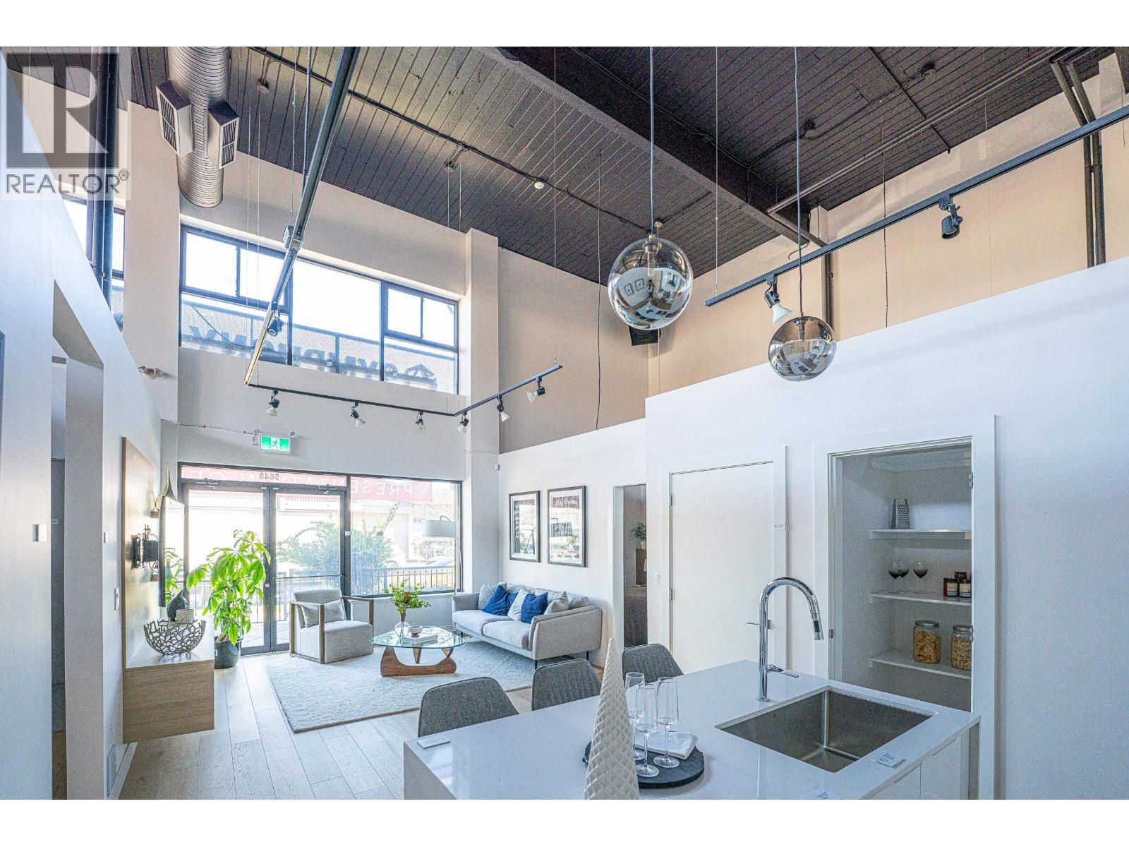 5648 Imperial Street, Burnaby, British Columbia  V5J 1E9 - Photo 5 - C8075288