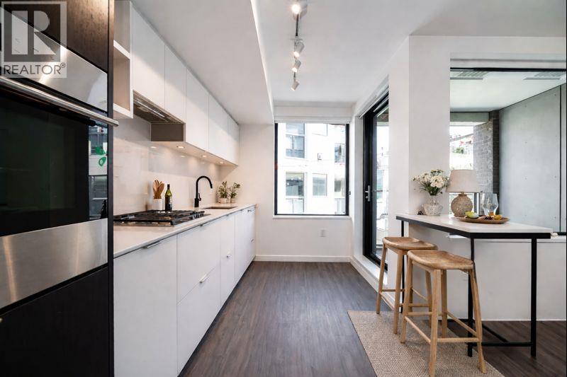 Listing Picture 9 of 19 : 512 210 E 5TH AVENUE, Vancouver / 溫哥華 - 魯藝地產 Yvonne Lu Group - MLS Medallion Club Member