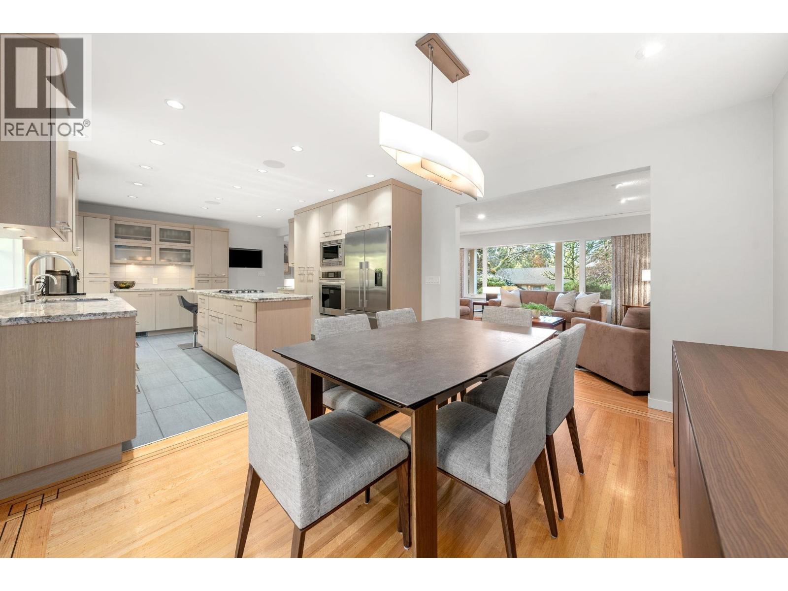 4966 Ranger Avenue, North Vancouver, British Columbia  V7R 3M4 - Photo 10 - R3083226