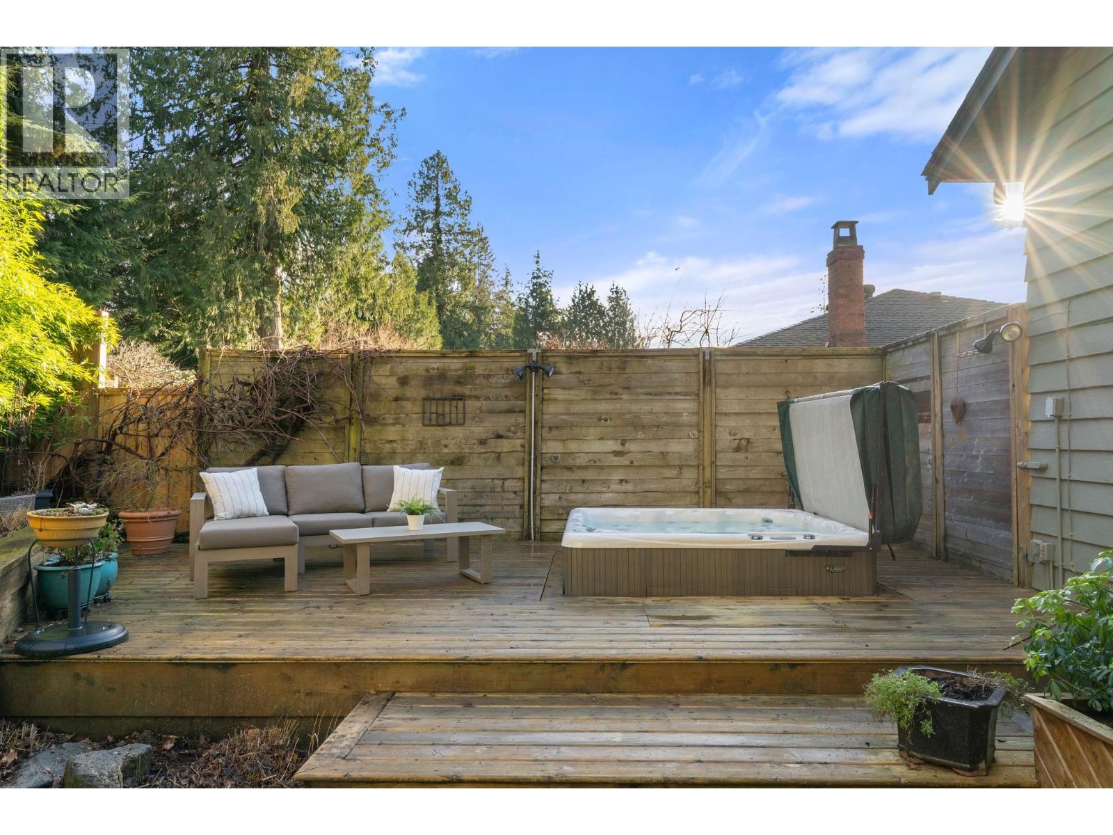 4966 Ranger Avenue, North Vancouver, British Columbia  V7R 3M4 - Photo 17 - R3083226