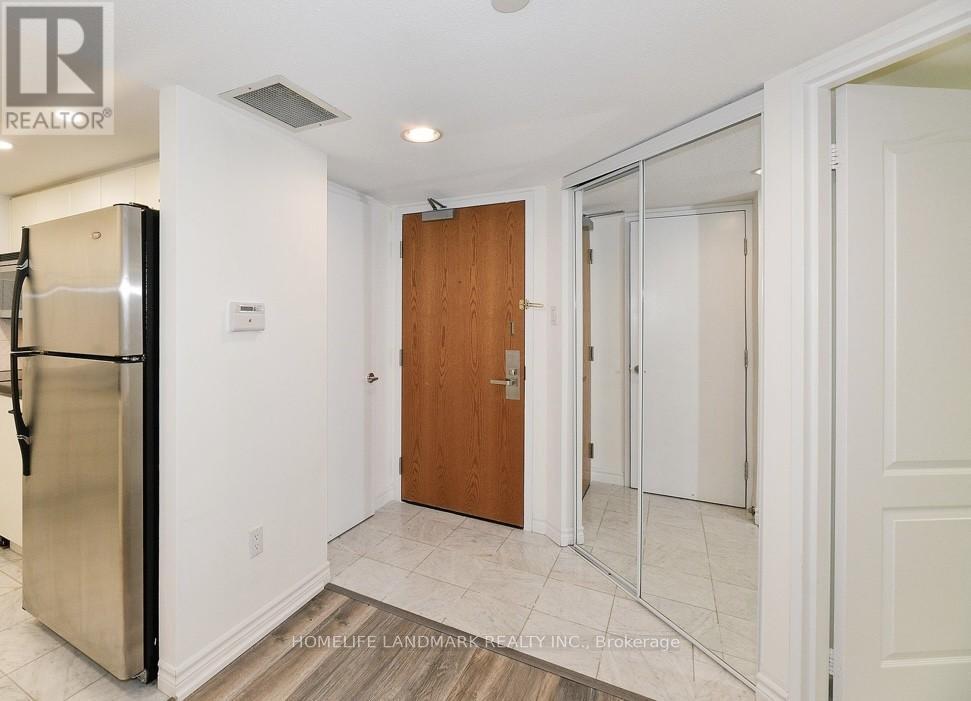 2202 - 38 Elm Street, Toronto, Ontario  M5G 2K5 - Photo 11 - C12731158