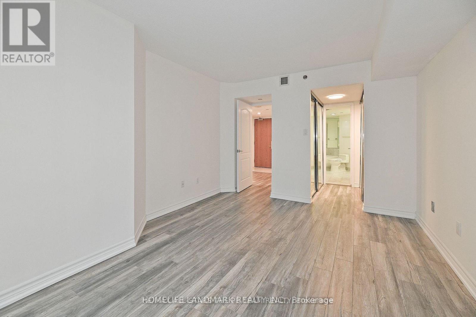 2202 - 38 Elm Street, Toronto, Ontario  M5G 2K5 - Photo 9 - C12731158