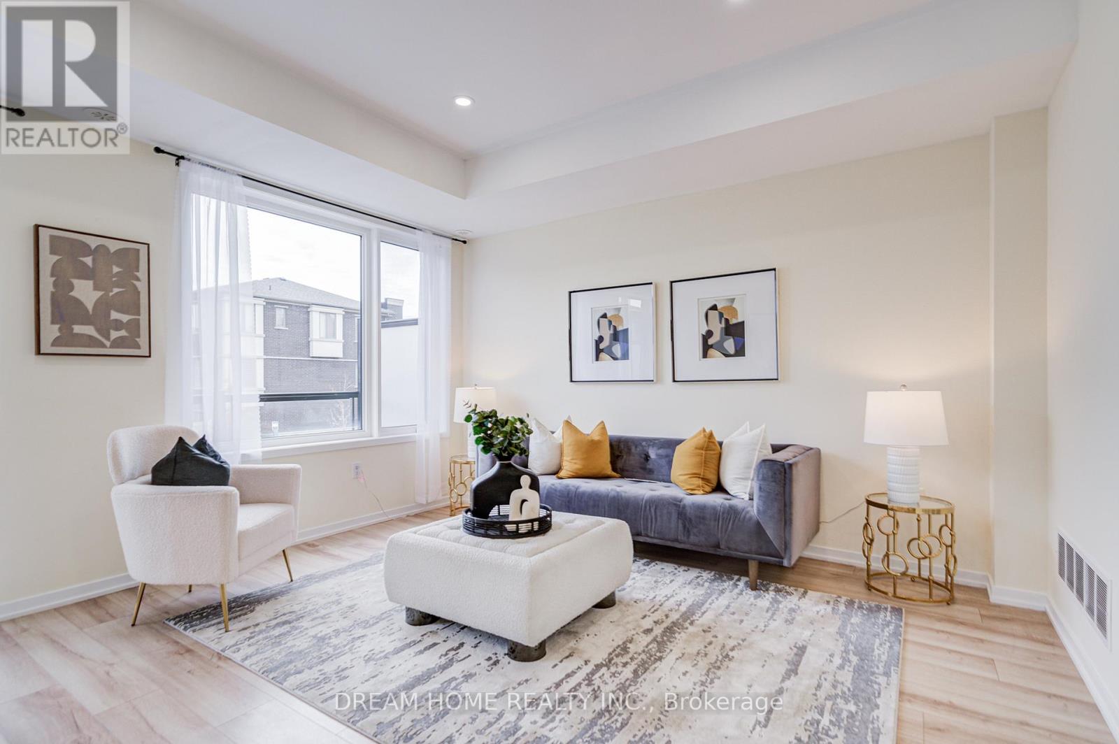 99 Crimson Forest Drive, Vaughan, Ontario  L6A 5C6 - Photo 9 - N12731154