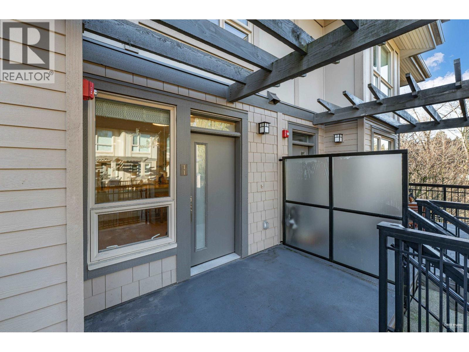 11 3231 Noel Drive, Burnaby, British Columbia  V3J 0H3 - Photo 2 - R3083005