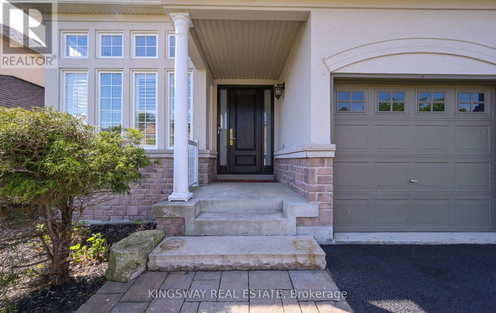 70 Silvervalley Drive, Caledon, Ontario  L7E 2Z1 - Photo 3 - W12729026