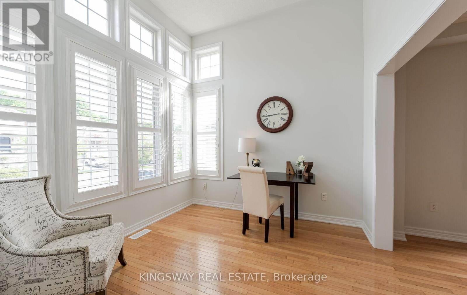 70 Silvervalley Drive, Caledon, Ontario  L7E 2Z1 - Photo 6 - W12729026