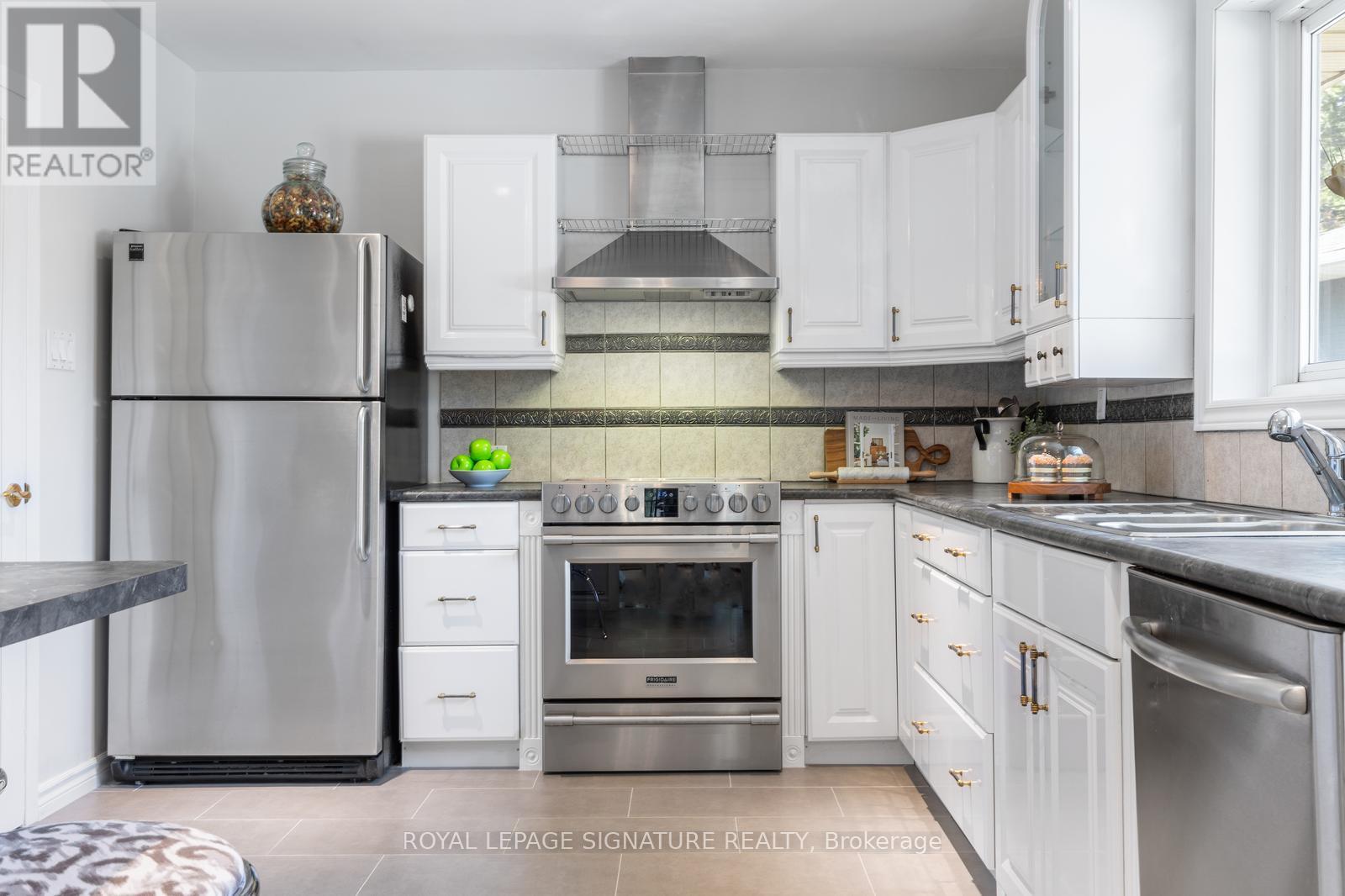 1469 Hillgrove Road, Mississauga, Ontario  L5J 3M2 - Photo 12 - W12731150