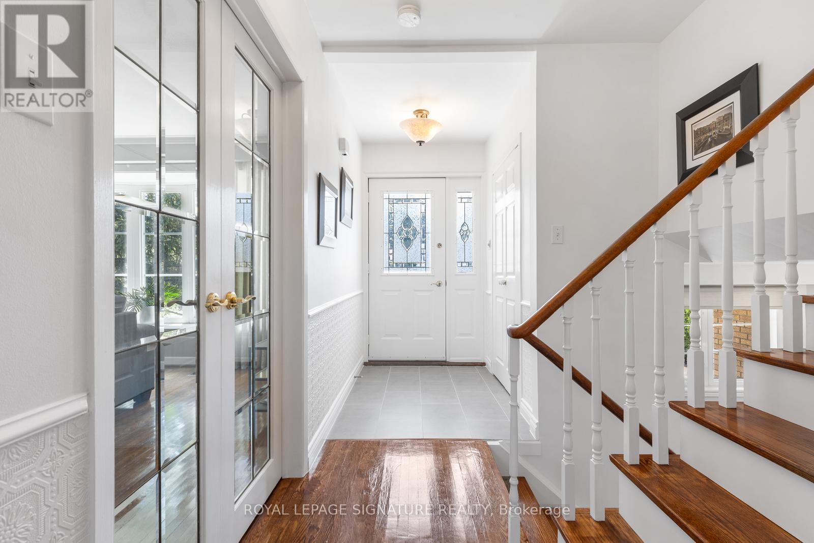 1469 Hillgrove Road, Mississauga, Ontario  L5J 3M2 - Photo 3 - W12731150