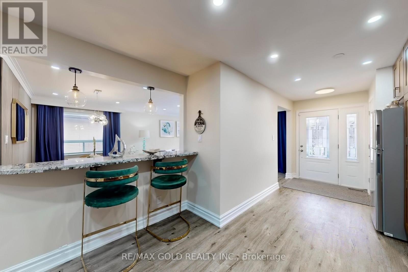 189 Kingsview Boulevard, Toronto, Ontario  M9R 1V7 - Photo 16 - W12731160