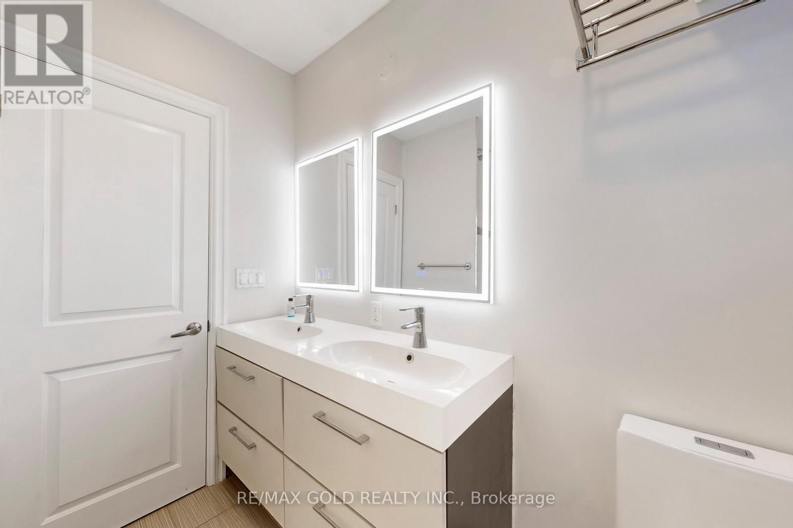 189 Kingsview Boulevard, Toronto, Ontario  M9R 1V7 - Photo 26 - W12731160