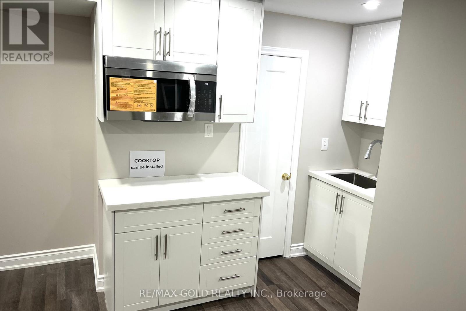 189 Kingsview Boulevard, Toronto, Ontario  M9R 1V7 - Photo 33 - W12731160