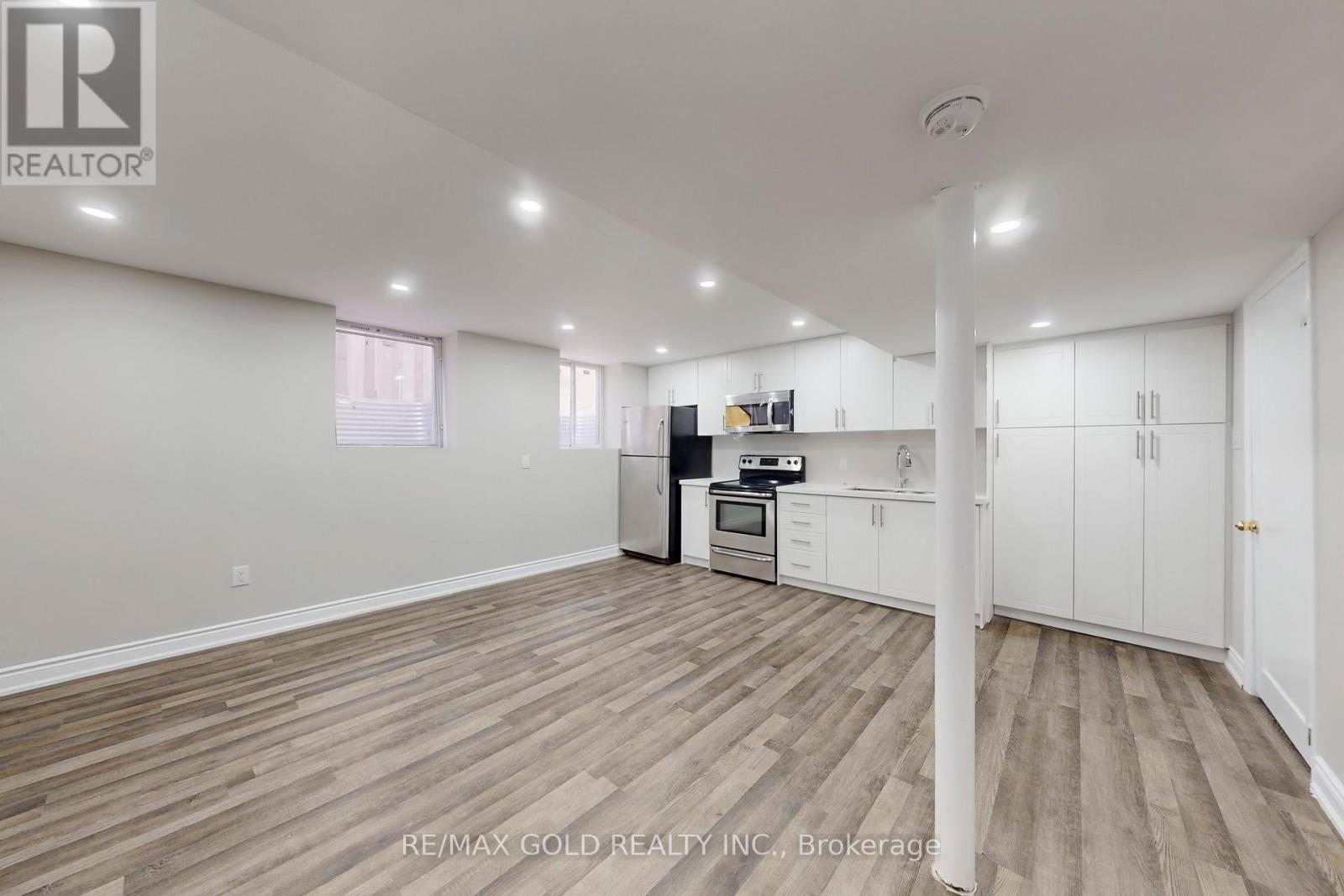 189 Kingsview Boulevard, Toronto, Ontario  M9R 1V7 - Photo 36 - W12731160