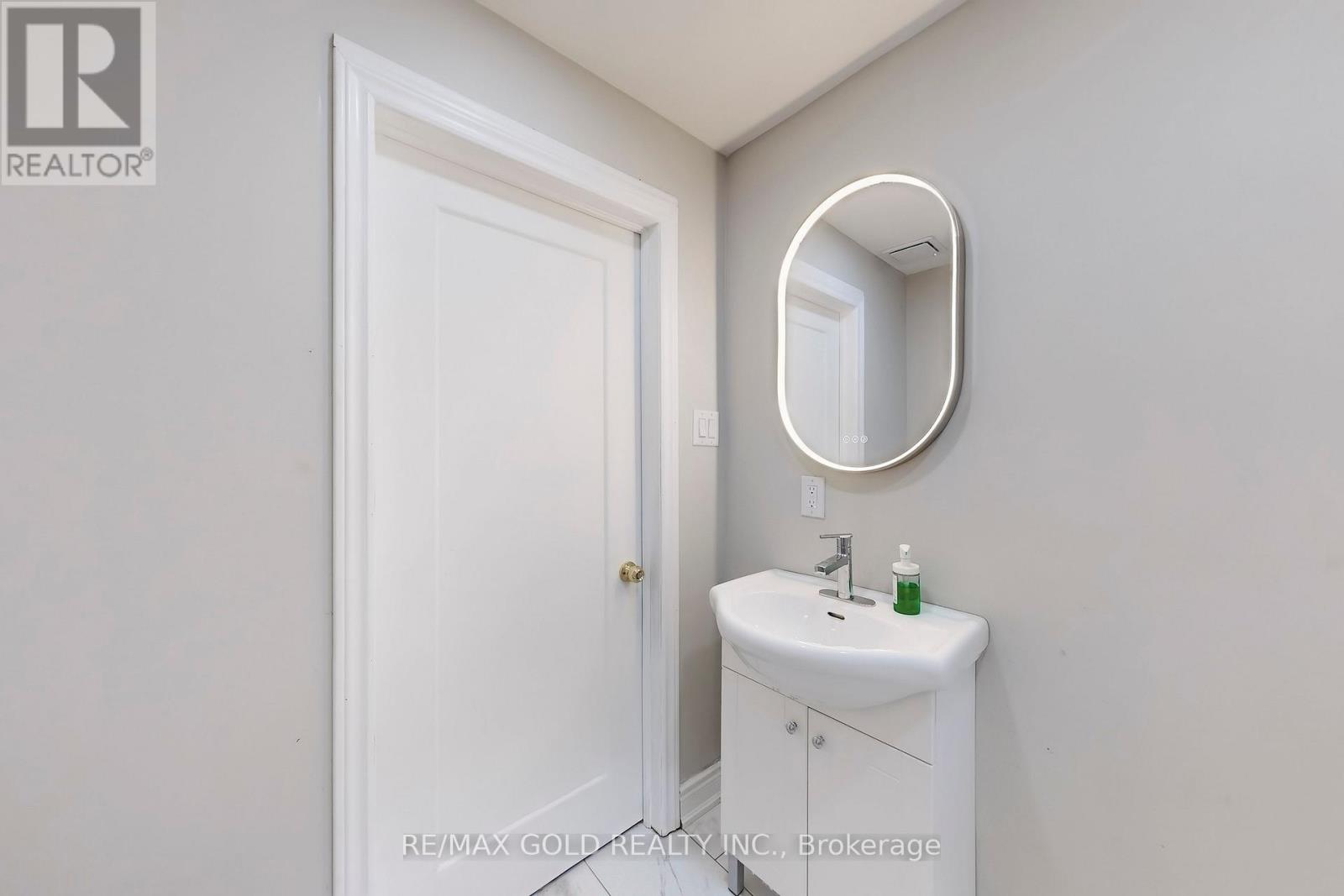 189 Kingsview Boulevard, Toronto, Ontario  M9R 1V7 - Photo 42 - W12731160