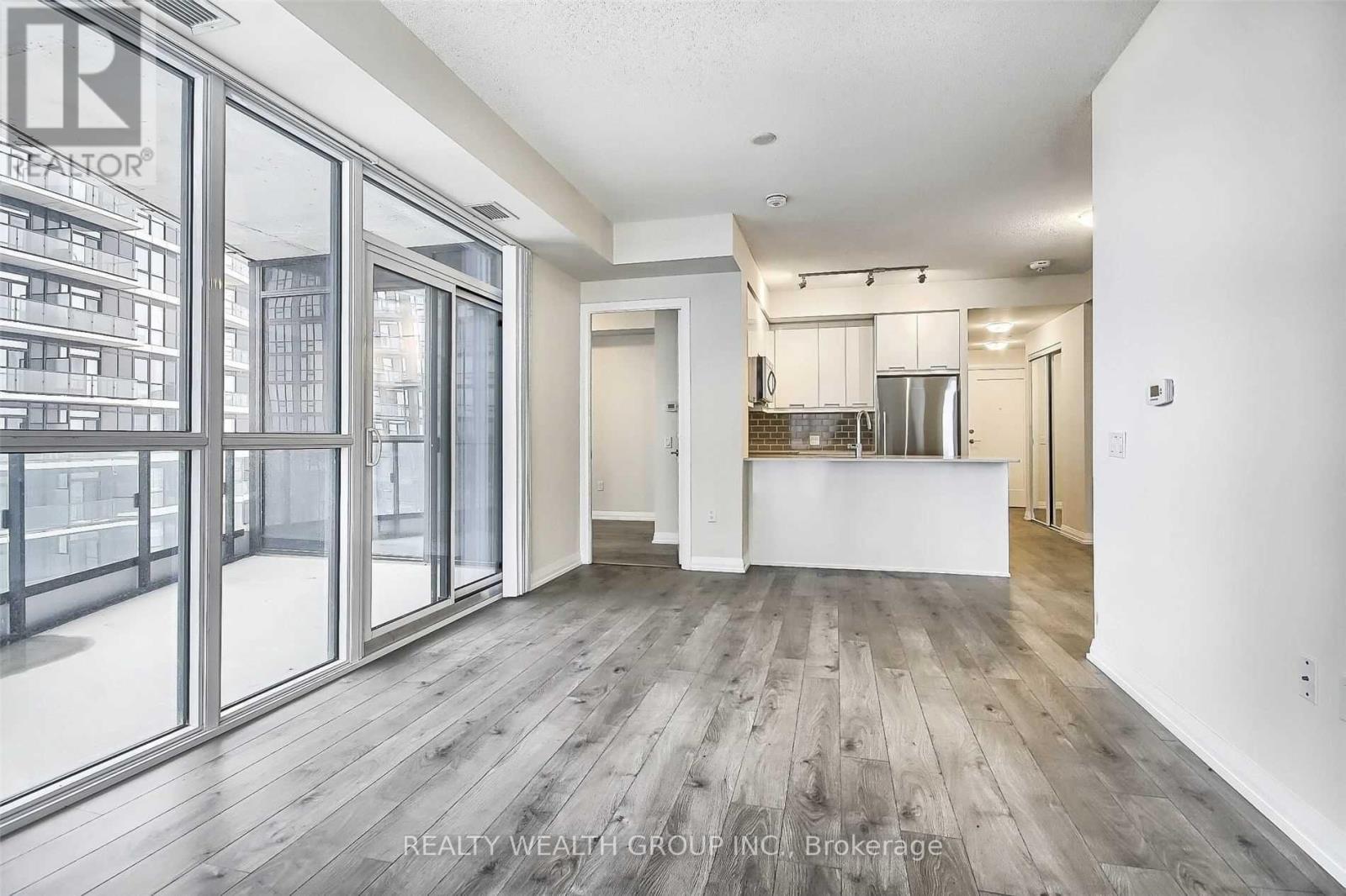 1114 - 35 Watergarden Drive, Mississauga, Ontario  L5R 1B2 - Photo 12 - W12731164