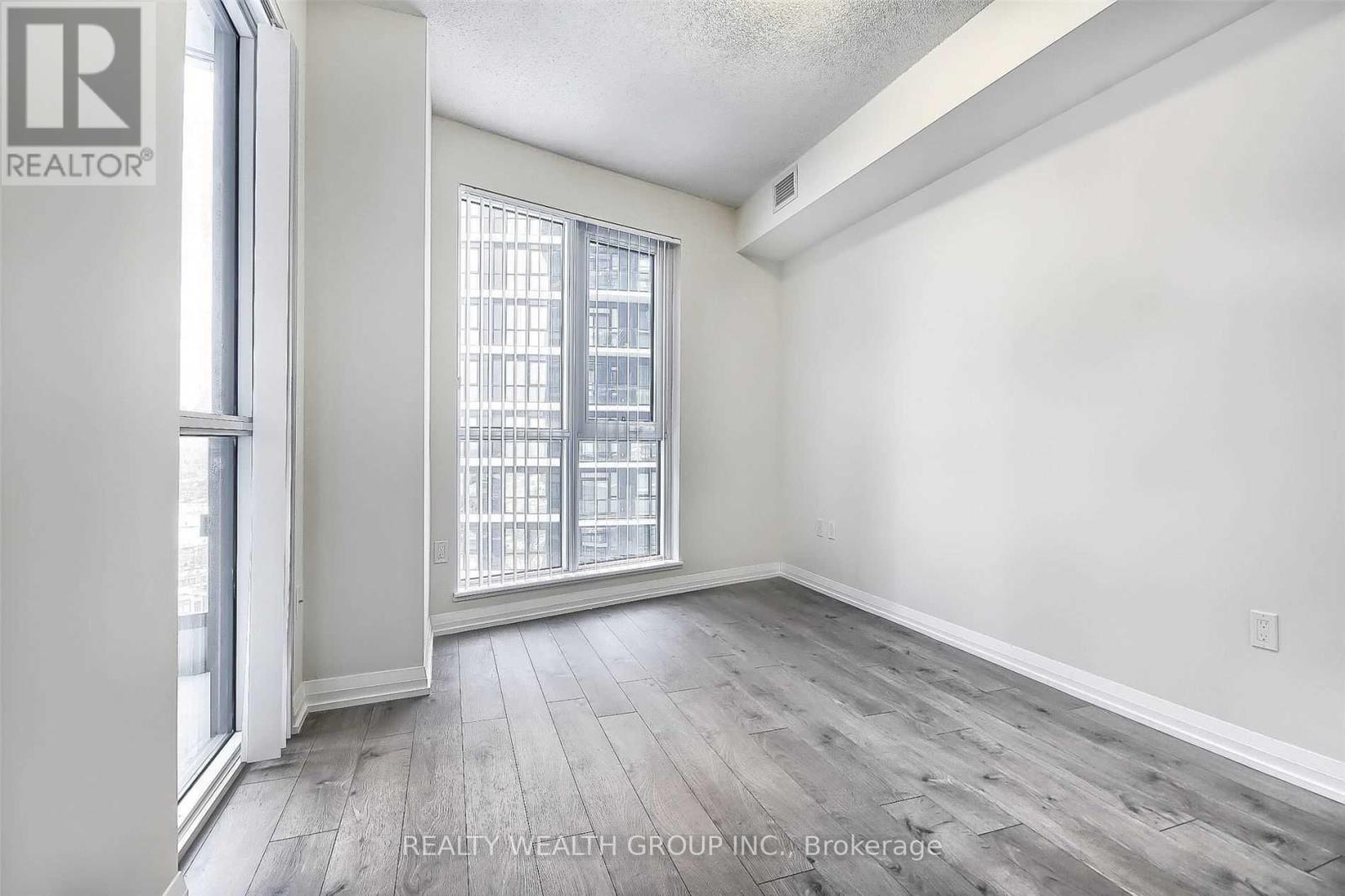 1114 - 35 Watergarden Drive, Mississauga, Ontario  L5R 1B2 - Photo 18 - W12731164