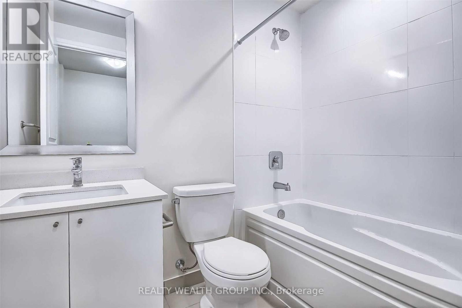 1114 - 35 Watergarden Drive, Mississauga, Ontario  L5R 1B2 - Photo 21 - W12731164