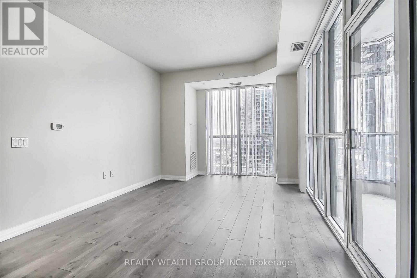 1114 - 35 Watergarden Drive, Mississauga, Ontario  L5R 1B2 - Photo 9 - W12731164