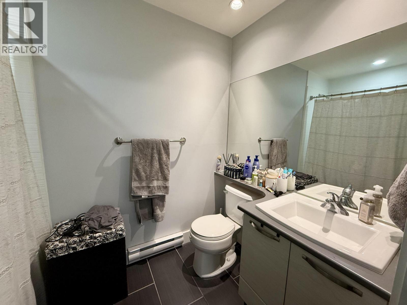 215 7478 Byrnepark Walk, Burnaby, British Columbia  V3N 0B5 - Photo 10 - R3031538