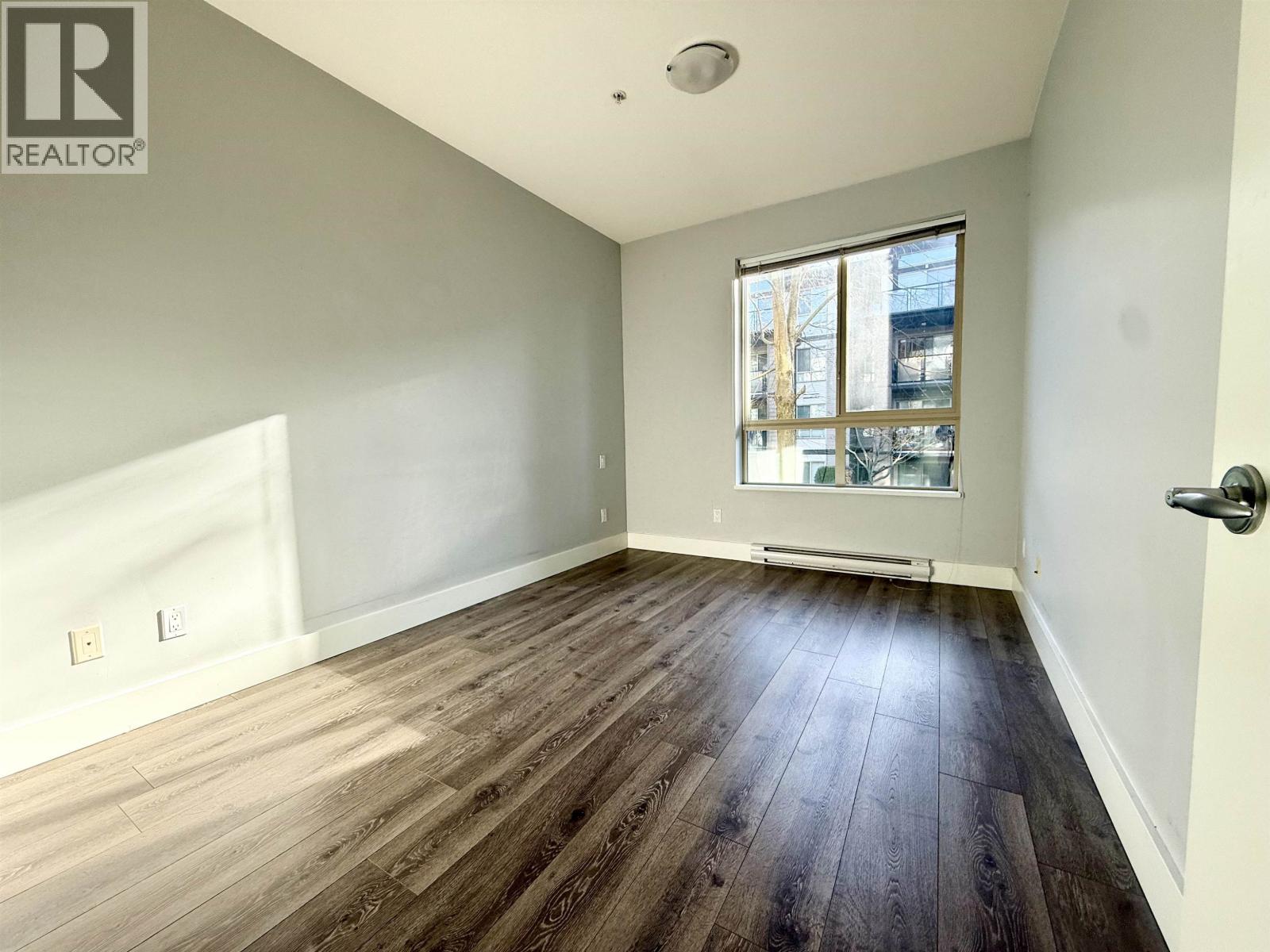 215 7478 Byrnepark Walk, Burnaby, British Columbia  V3N 0B5 - Photo 9 - R3031538