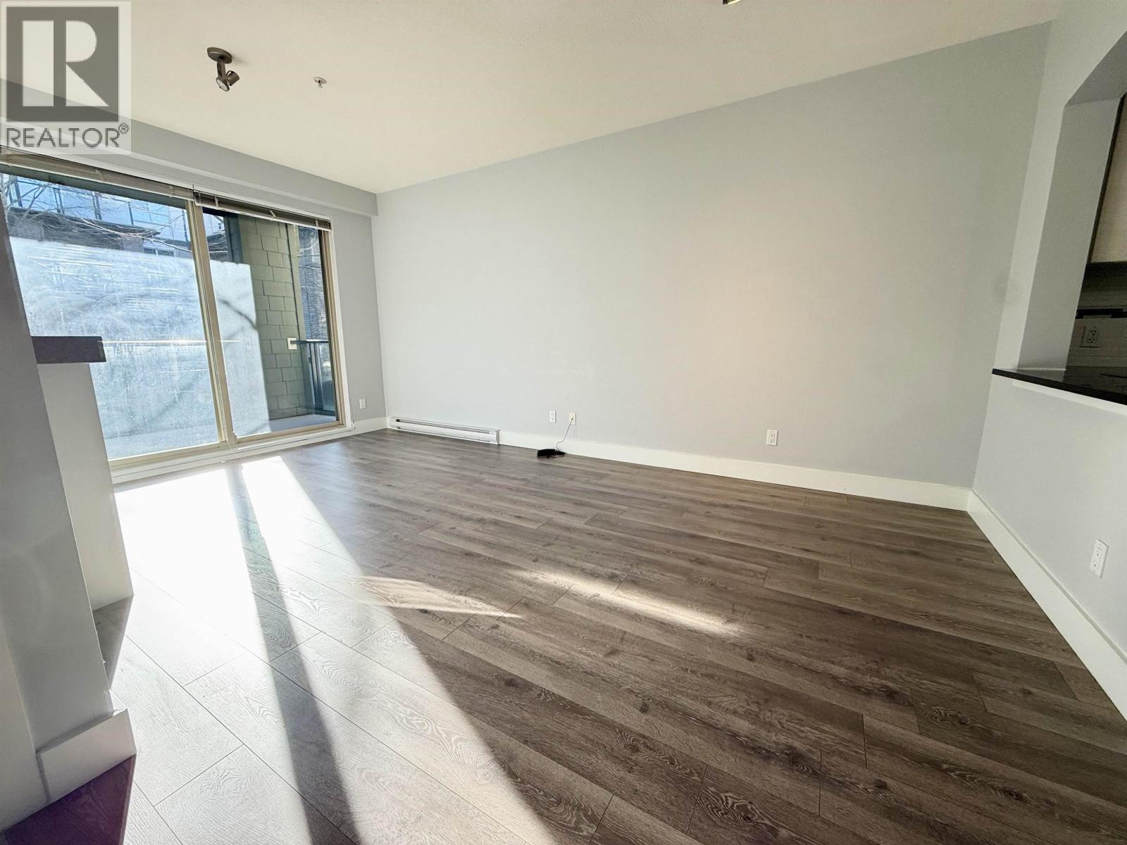 215 7478 Byrnepark Walk, Burnaby, British Columbia  V3N 0B5 - Photo 4 - R3031538