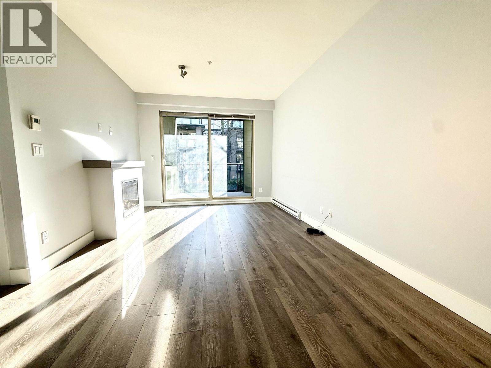 215 7478 Byrnepark Walk, Burnaby, British Columbia  V3N 0B5 - Photo 3 - R3031538