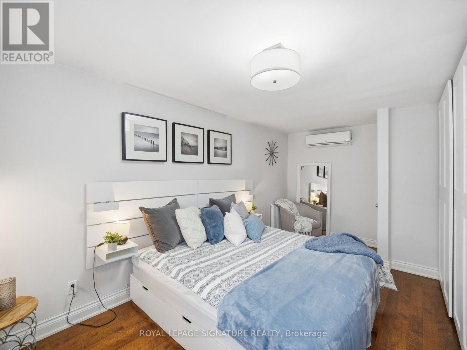 205 Prince Edward Drive S, Toronto, Ontario  M8Y 3X1 - Photo 21 - W12730798