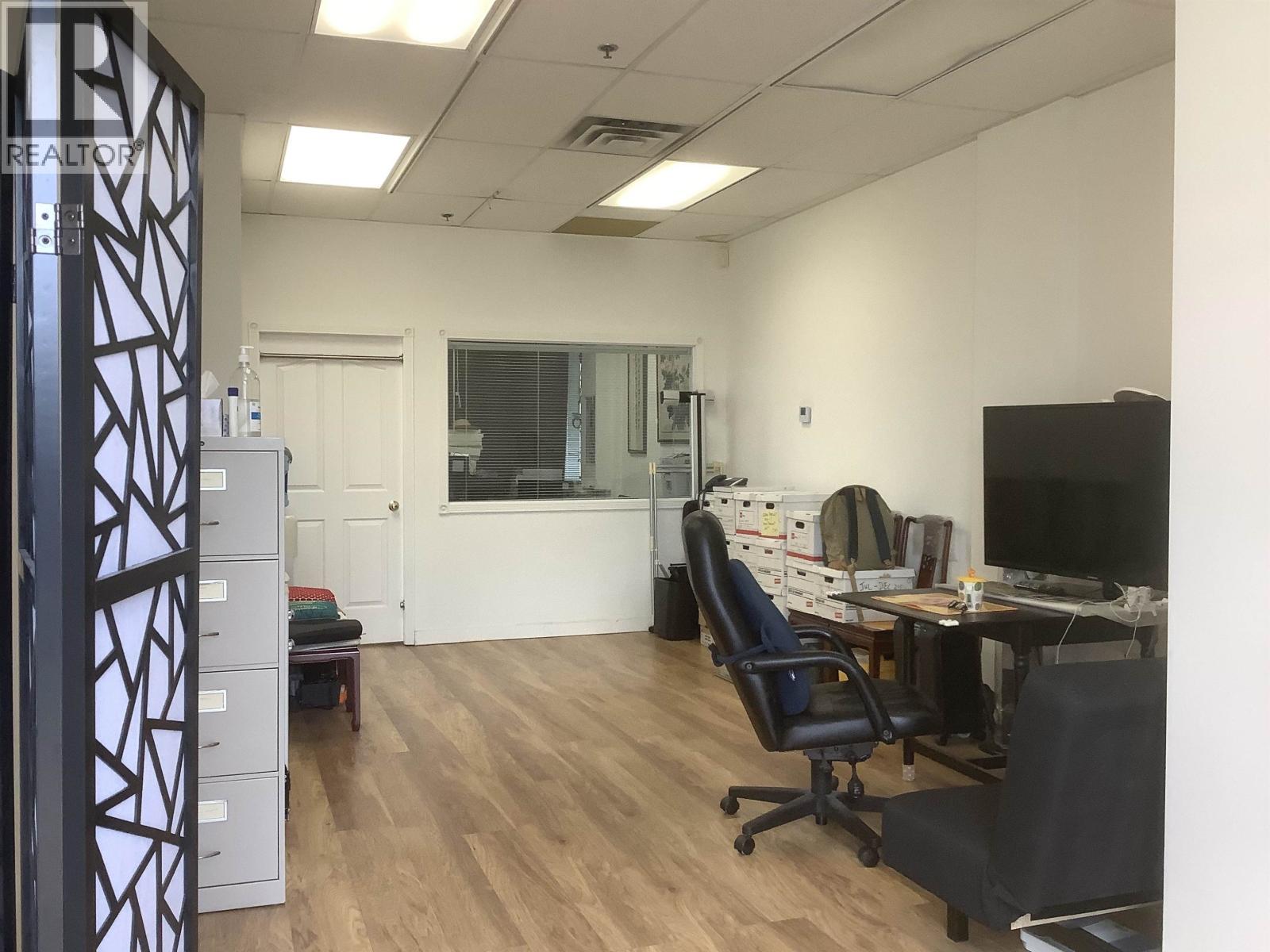 Listing Picture 3 of 14 : 3280 8888 ODLIN CRESCENT, Richmond / 烈治文 - 魯藝地產 Yvonne Lu Group - MLS Medallion Club Member