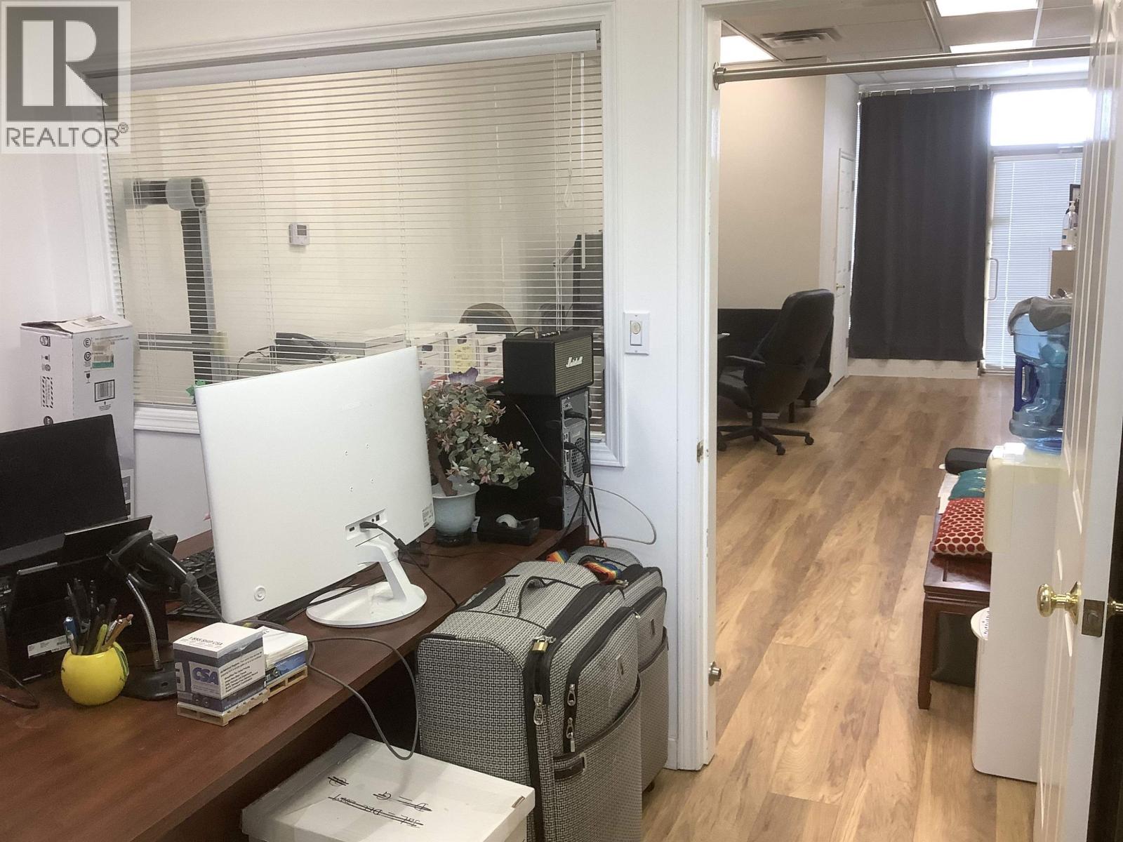 Listing Picture 10 of 14 : 3280 8888 ODLIN CRESCENT, Richmond / 烈治文 - 魯藝地產 Yvonne Lu Group - MLS Medallion Club Member