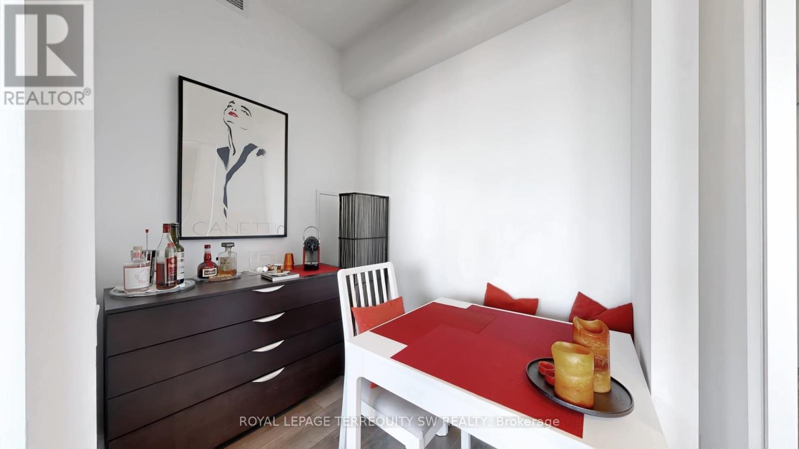 2201 - 161 Roehampton Avenue, Toronto, Ontario  M4P 0C8 - Photo 3 - C12731196