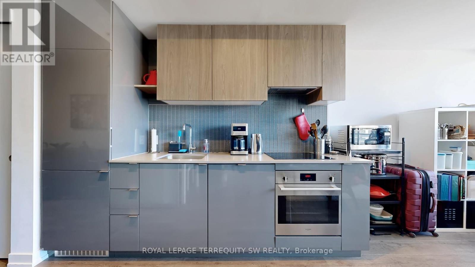 2201 - 161 Roehampton Avenue, Toronto, Ontario  M4P 0C8 - Photo 4 - C12731196