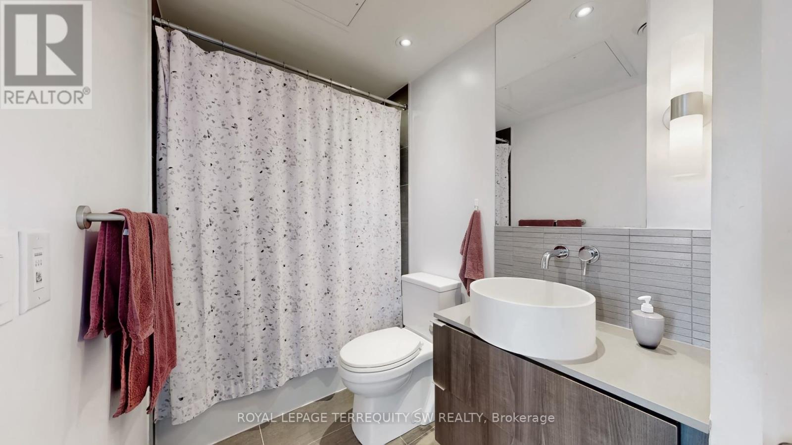 2201 - 161 Roehampton Avenue, Toronto, Ontario  M4P 0C8 - Photo 7 - C12731196