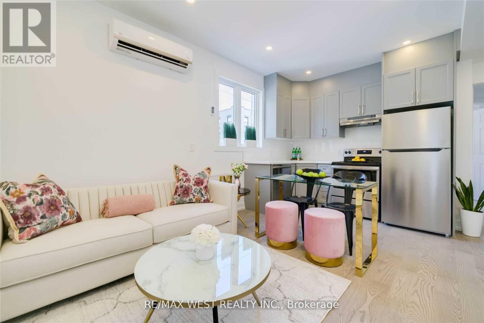 Main - 129 Curzon Street, Toronto, Ontario  M4M 3B3 - Photo 3 - E12731178