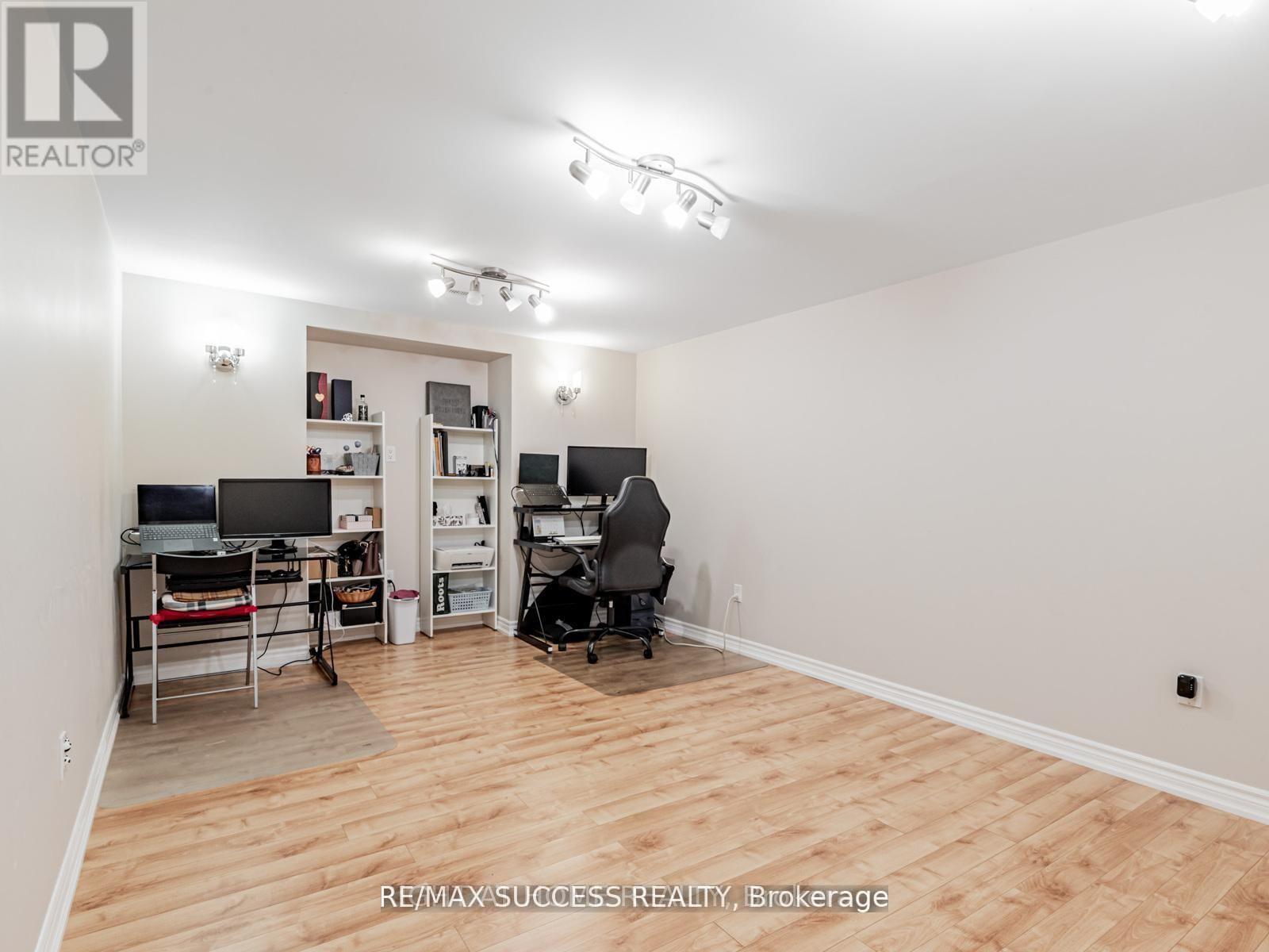 Basement - 7 Point O'woods Drive, Vaughan, Ontario  L4K 2E1 - Photo 11 - N12731194