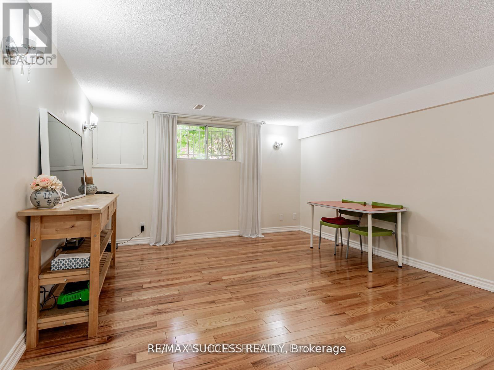 Basement - 7 Point O'woods Drive, Vaughan, Ontario  L4K 2E1 - Photo 8 - N12731194