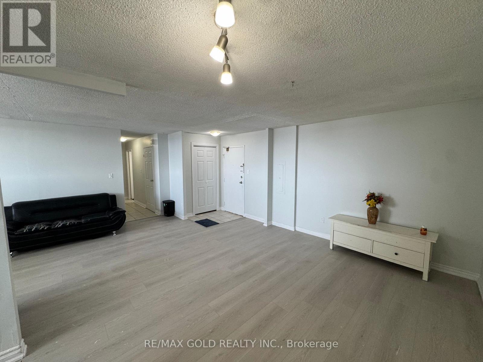 713 - 100 Wingarden Court, Toronto, Ontario  M1B 2P4 - Photo 4 - E12725170