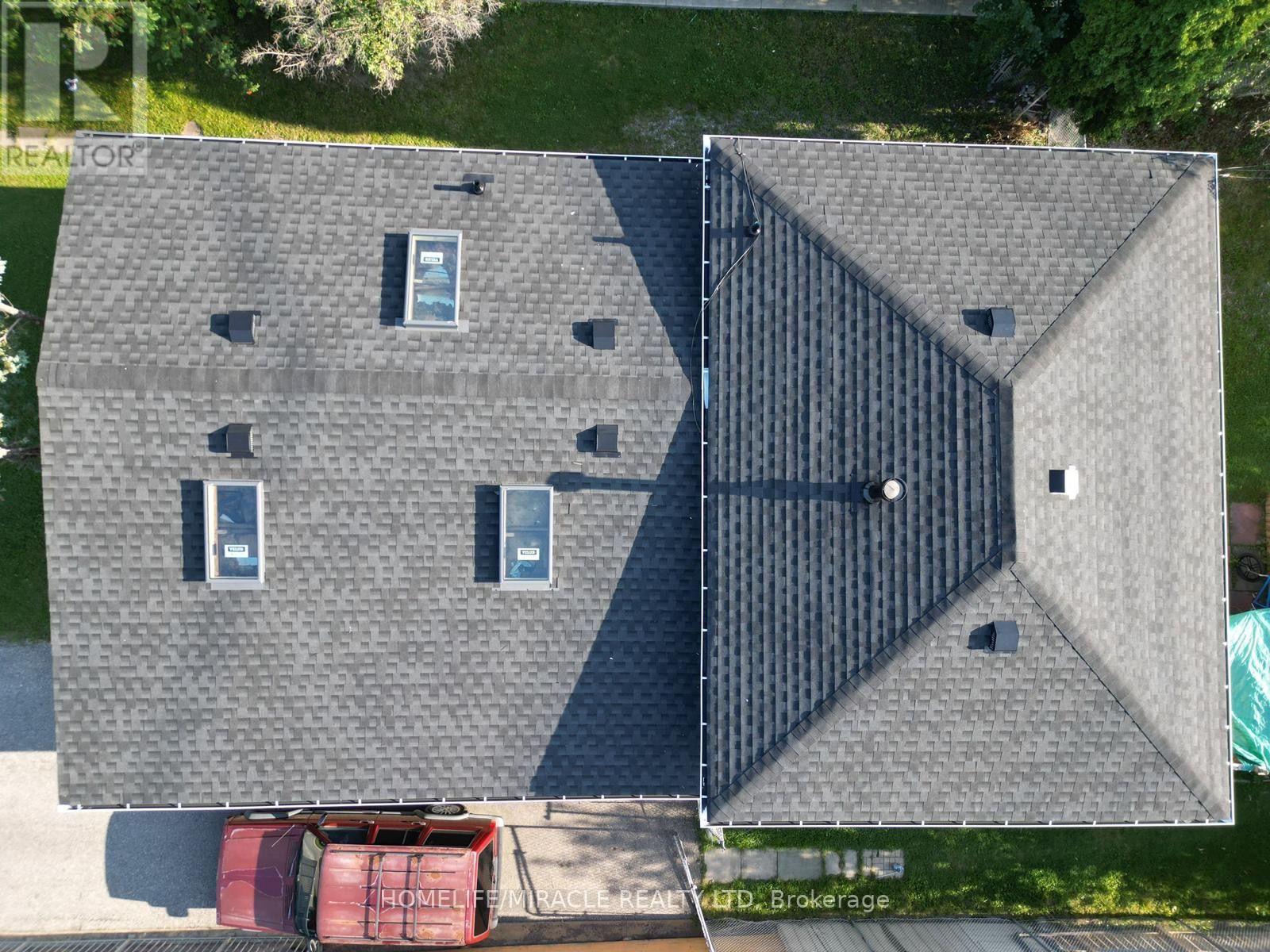 Upper - 45 Elmvale Crescent, Toronto, Ontario  M9V 2B8 - Photo 20 - W12731200