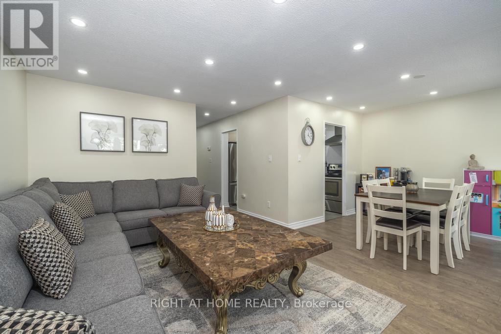 13 - 23 Four Winds Drive, Toronto, Ontario  M3J 1K7 - Photo 10 - W12731226