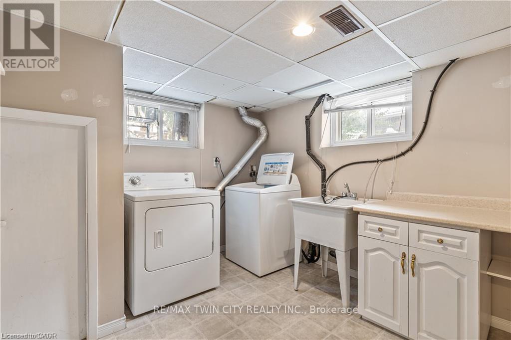 69 Lowrey Avenue N, Cambridge, Ontario  N1R 5A4 - Photo 12 - X12731230