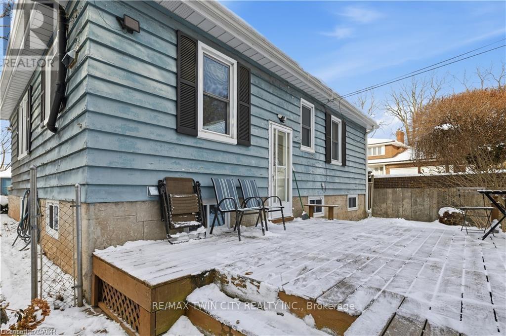 69 Lowrey Avenue N, Cambridge, Ontario  N1R 5A4 - Photo 16 - X12731230