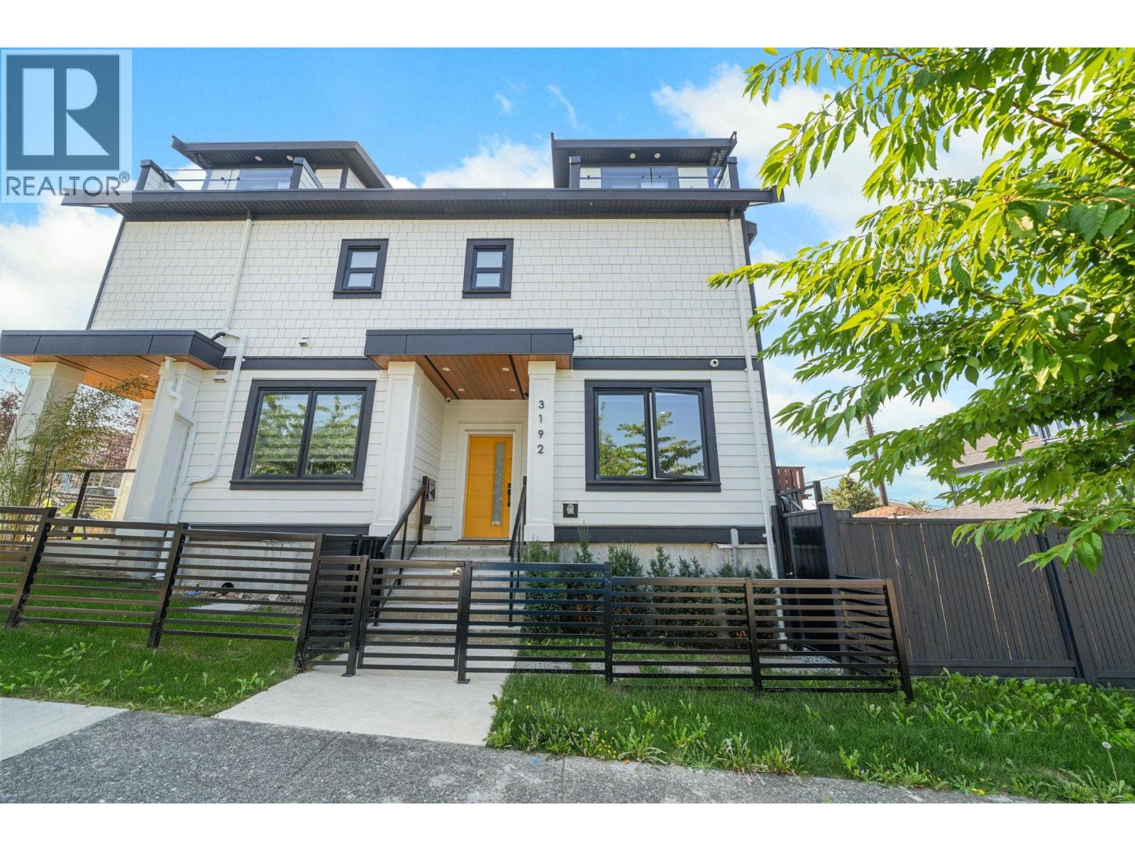 3192 E 23rd Avenue, Vancouver, British Columbia  V5R 2G5 - Photo 1 - R3083013