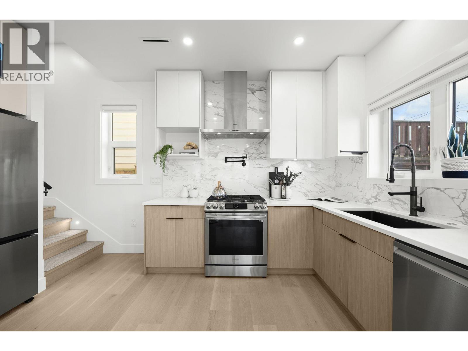 3192 E 23rd Avenue, Vancouver, British Columbia  V5R 2G5 - Photo 11 - R3083013