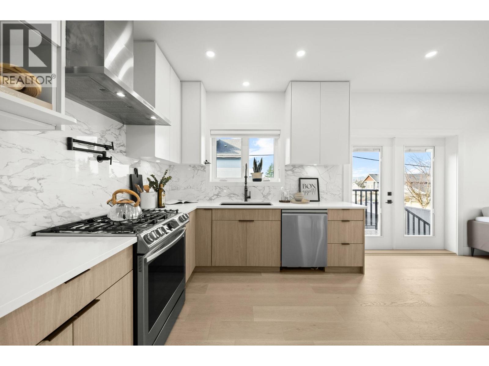 3192 E 23rd Avenue, Vancouver, British Columbia  V5R 2G5 - Photo 10 - R3083013